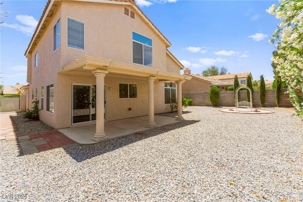 1540 Singing Bird, North Las Vegas, NV 89031