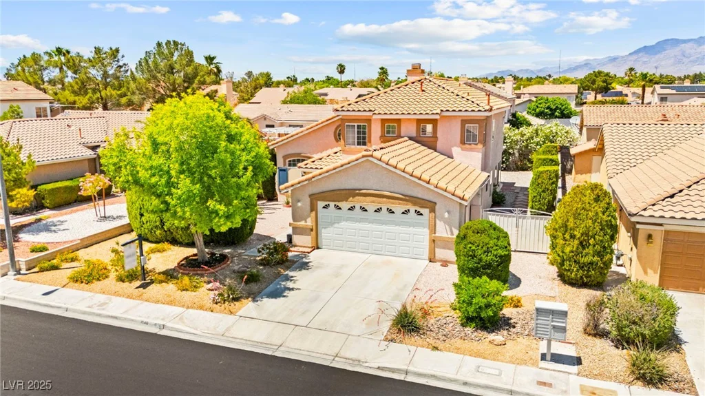 1540 Singing Bird, North Las Vegas, NV 89031