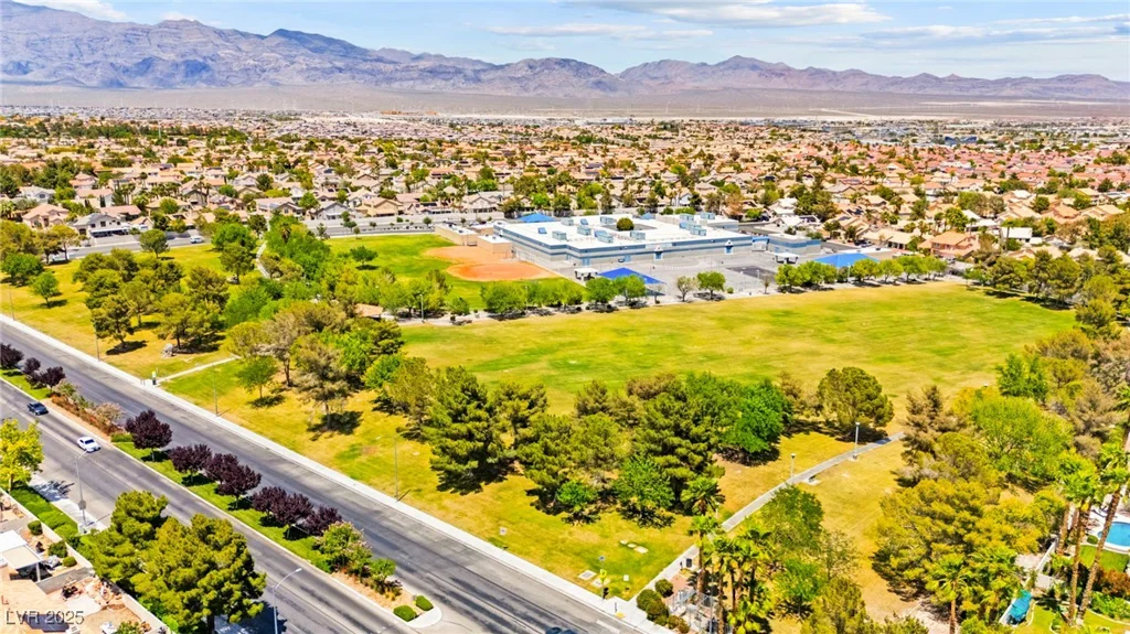 1540 Singing Bird, North Las Vegas, NV 89031