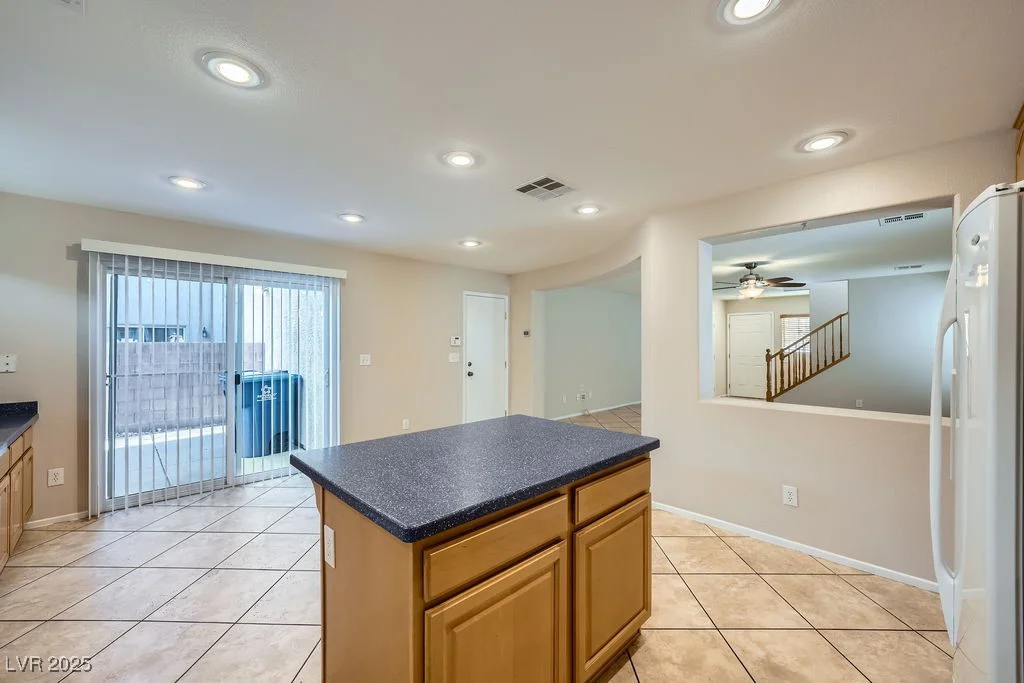 765 Jewel Tower, Las Vegas, NV 89178