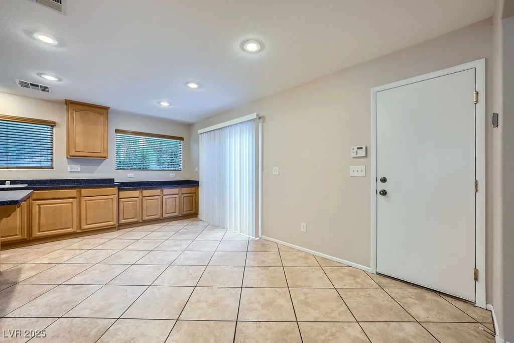 765 Jewel Tower, Las Vegas, NV 89178