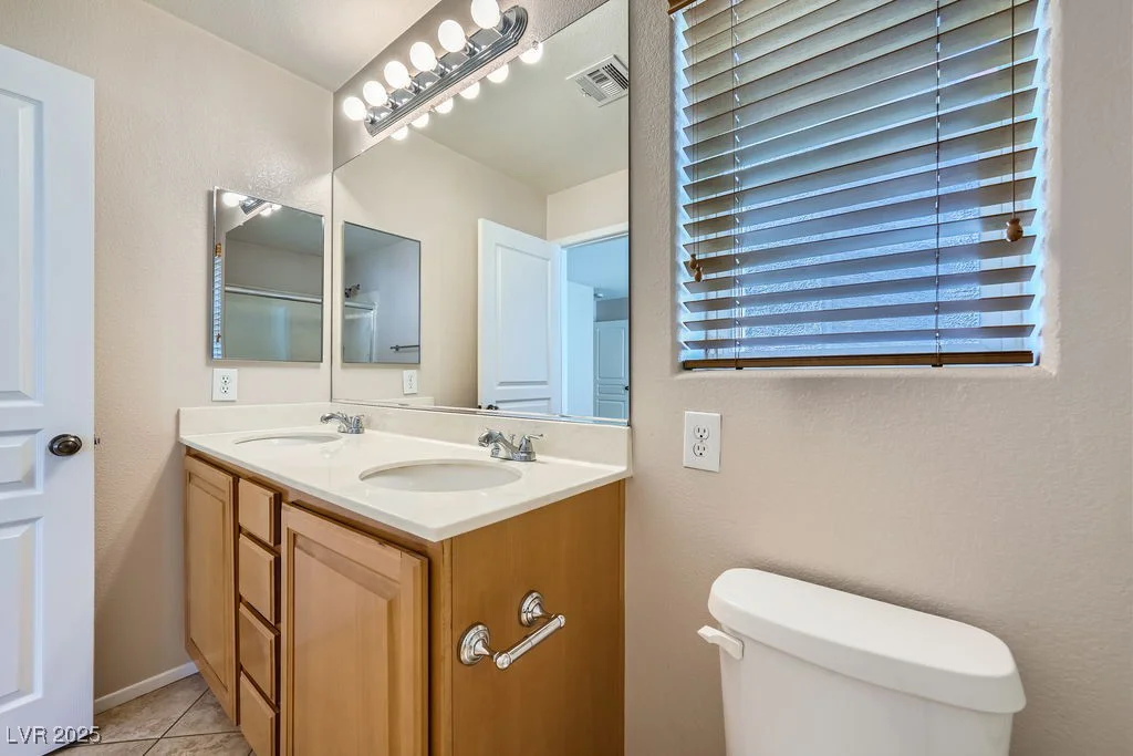 765 Jewel Tower, Las Vegas, NV 89178