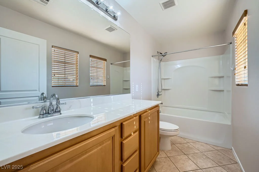 765 Jewel Tower, Las Vegas, NV 89178