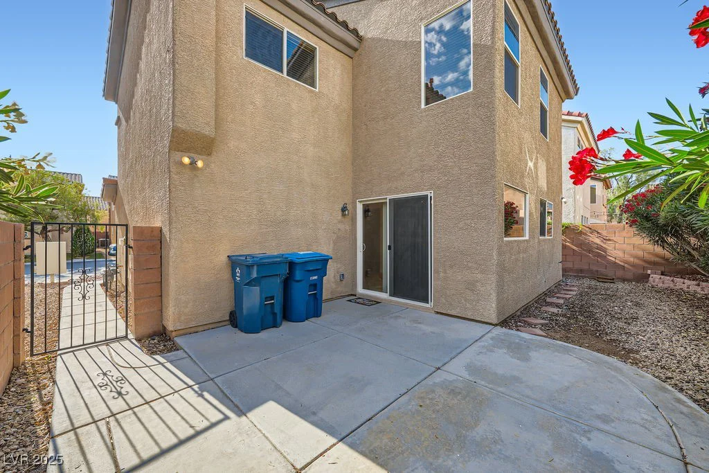 765 Jewel Tower, Las Vegas, NV 89178