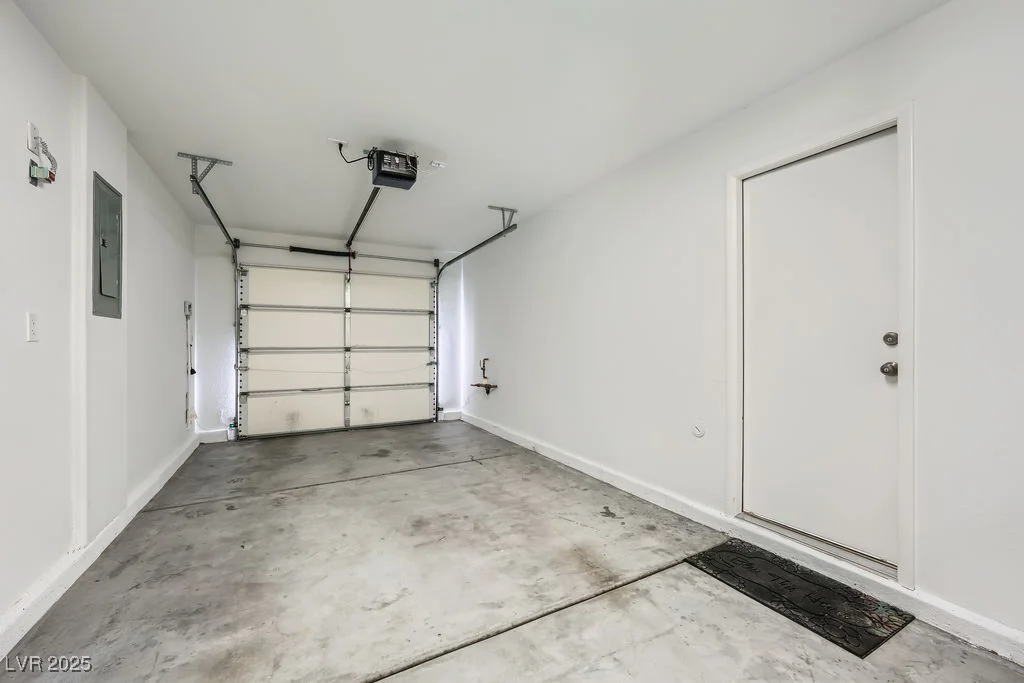 765 Jewel Tower, Las Vegas, NV 89178