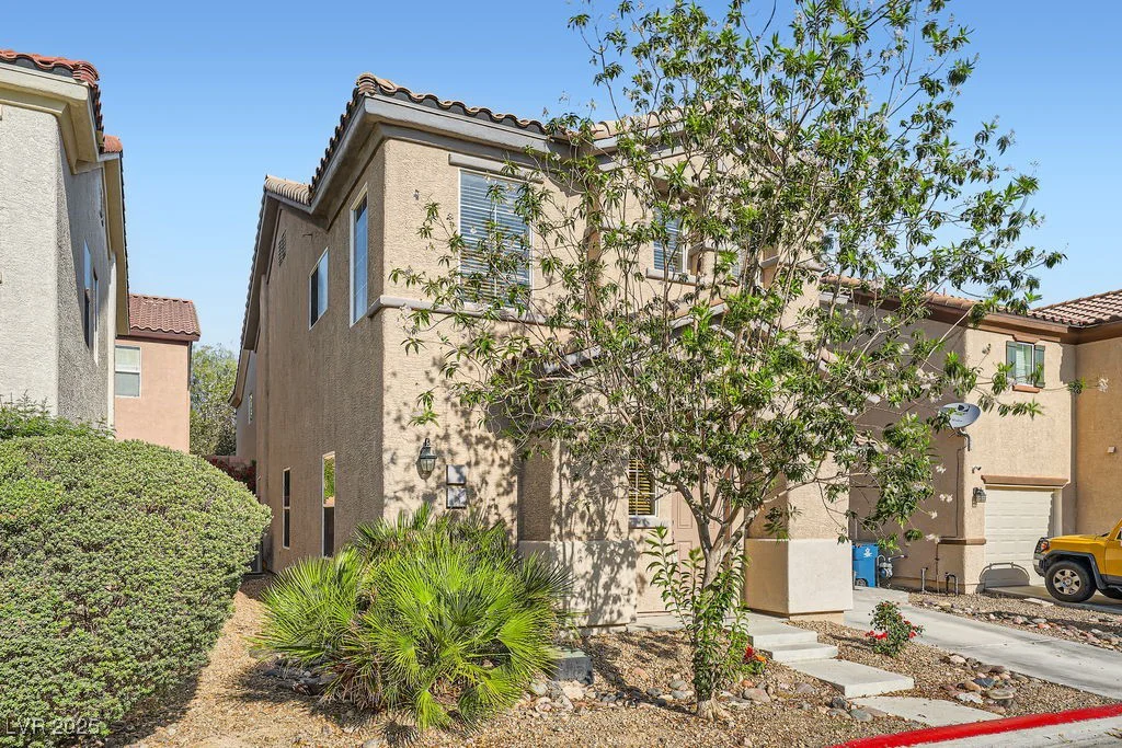 765 Jewel Tower, Las Vegas, NV 89178