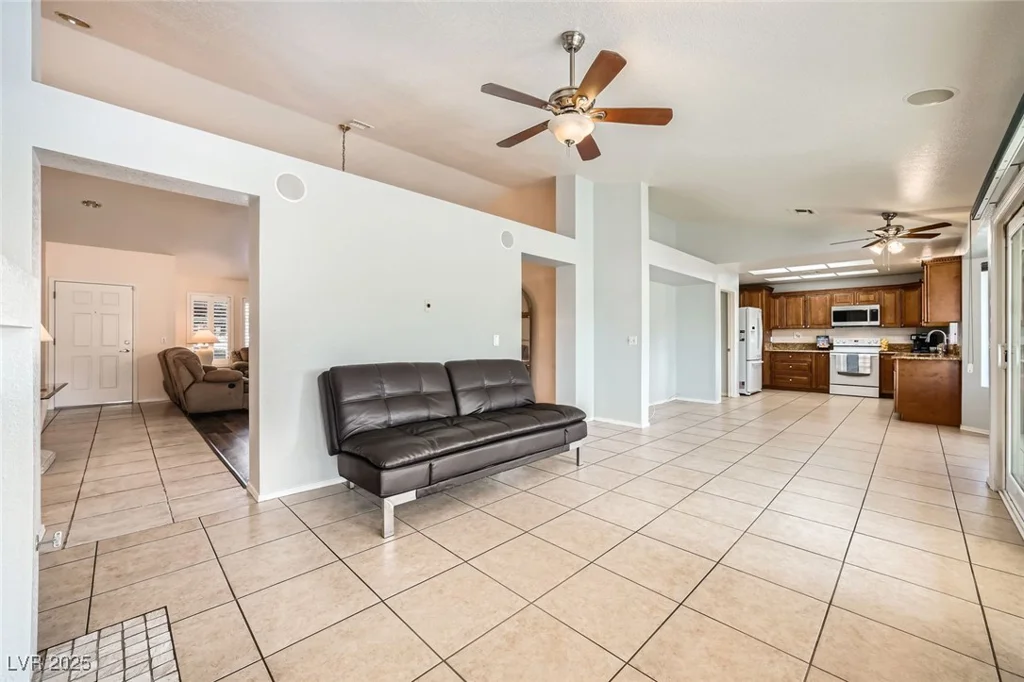 2829 Golf Links, Las Vegas, NV 89134
