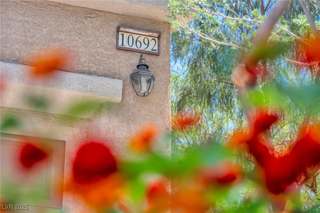 10692 Tulip Valley, Las Vegas, NV 89179
