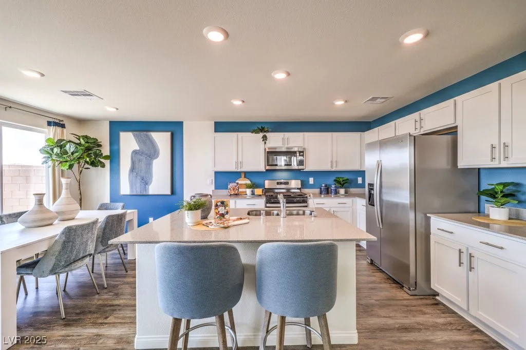 10400 LUNA MEZZO ST, Las Vegas, NV 89141