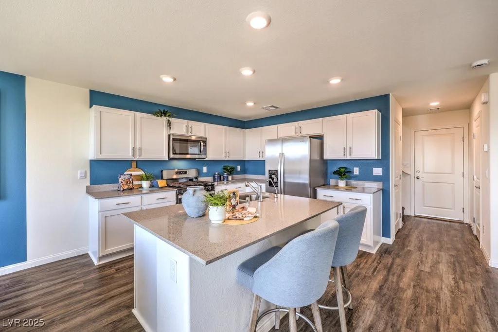 10400 LUNA MEZZO ST, Las Vegas, NV 89141