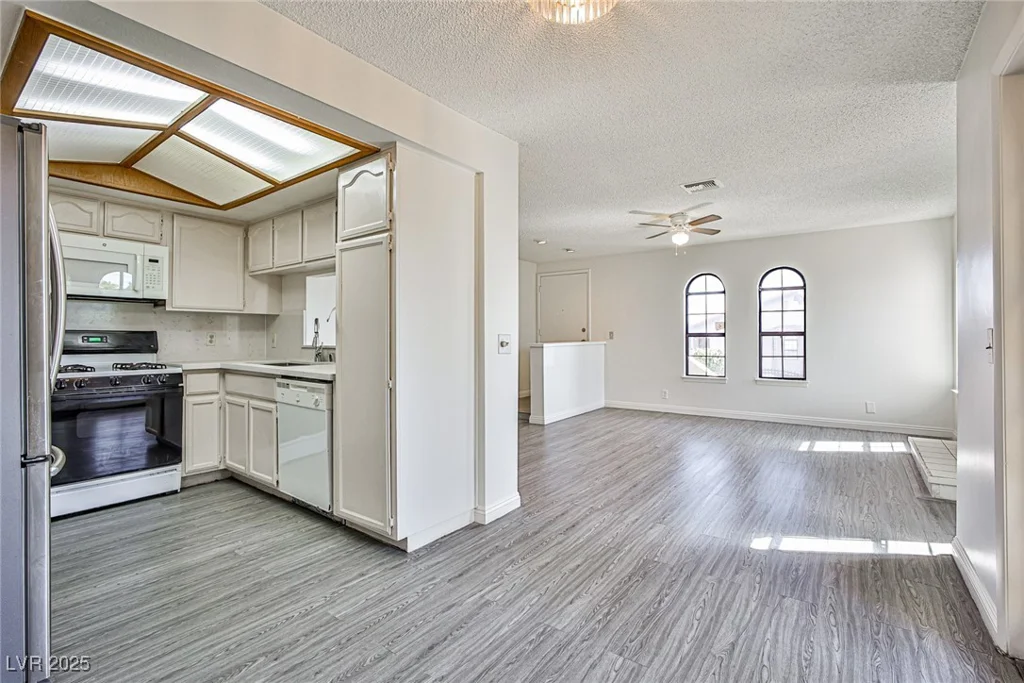 4083 Nook, Las Vegas, NV 89103