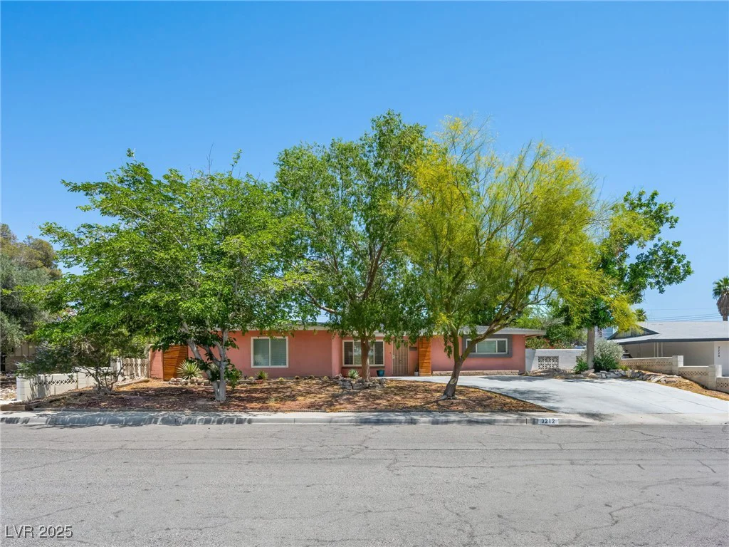 3212 Silver Saddle, Las Vegas, NV 89169