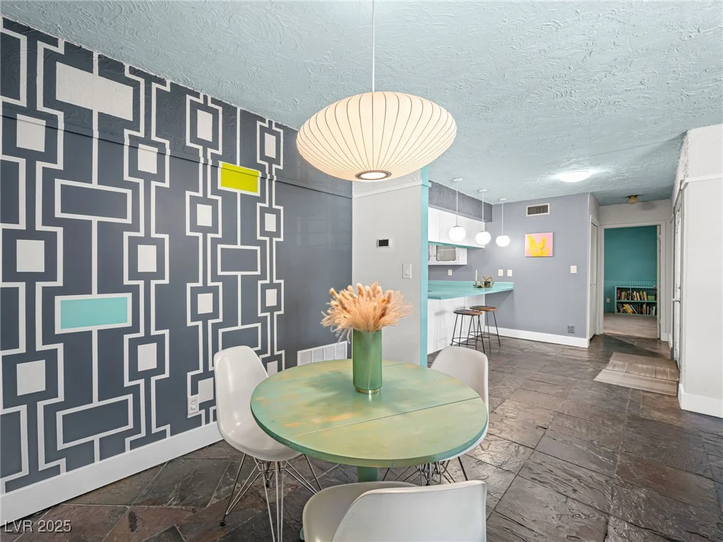 3212 Silver Saddle, Las Vegas, NV 89169