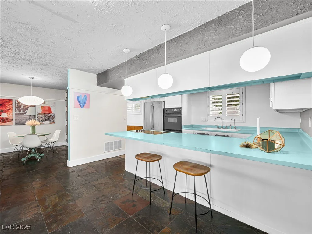 3212 Silver Saddle, Las Vegas, NV 89169