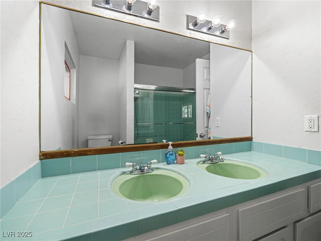 3212 Silver Saddle, Las Vegas, NV 89169