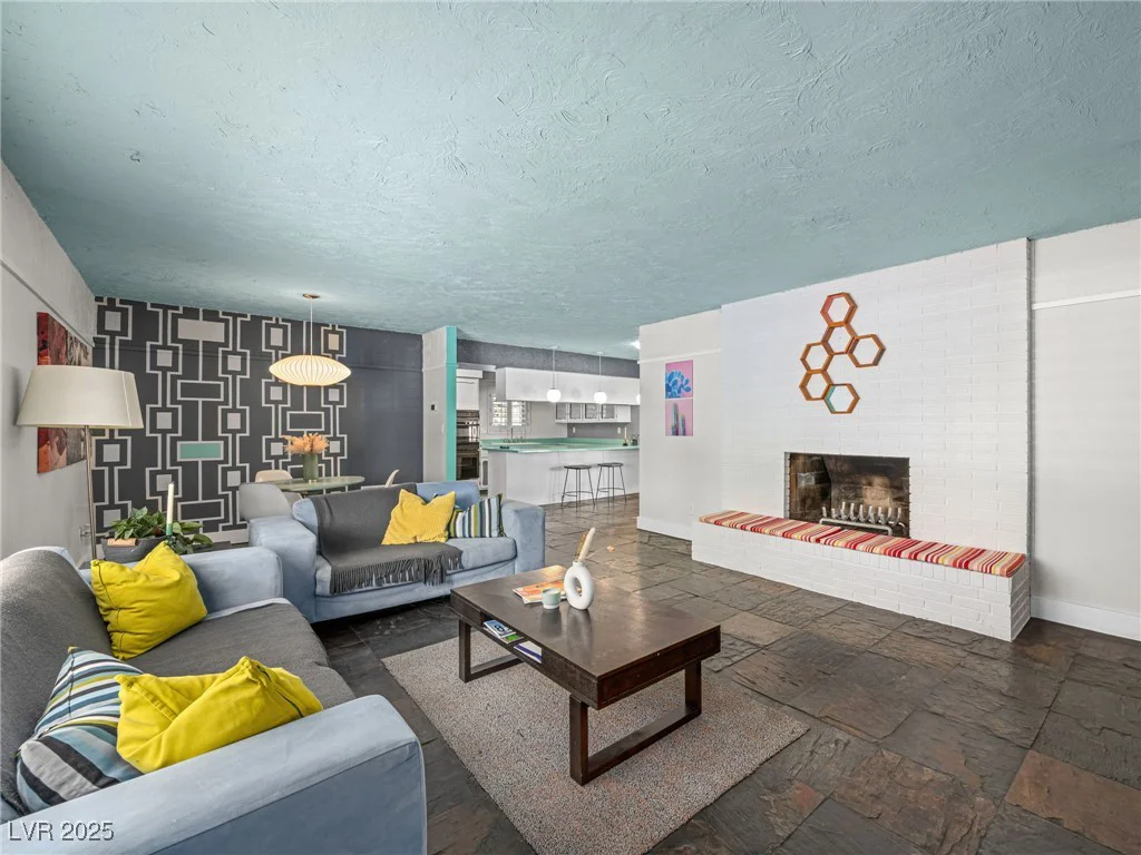 3212 Silver Saddle, Las Vegas, NV 89169