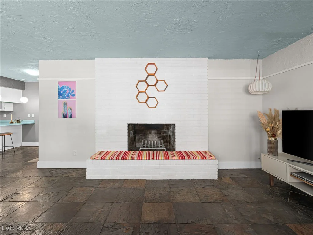 3212 Silver Saddle, Las Vegas, NV 89169