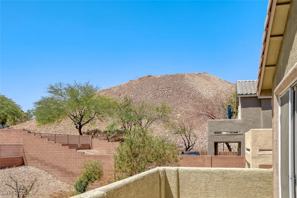 5079 Quiet Falls, Las Vegas, NV 89141