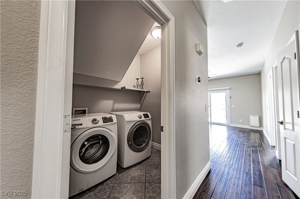 5079 Quiet Falls, Las Vegas, NV 89141
