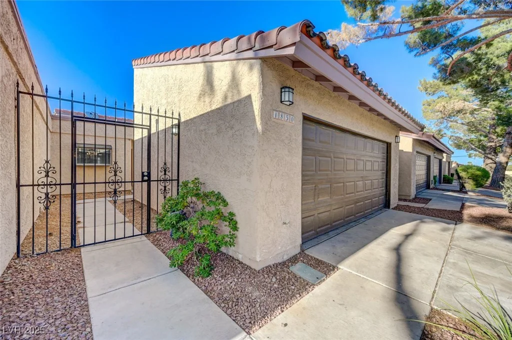 1850 Camino Verde, Las Vegas, NV 89119