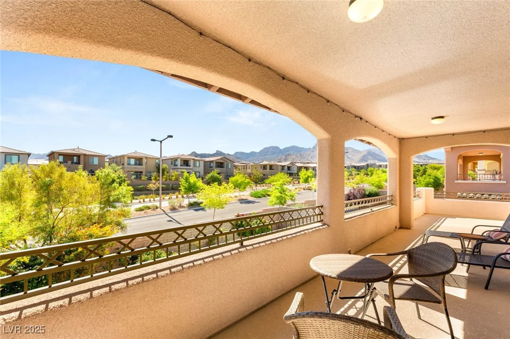 749 MIDDLE BEACH, Las Vegas, NV 89138