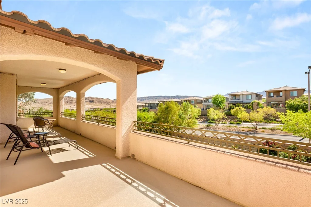 749 MIDDLE BEACH, Las Vegas, NV 89138