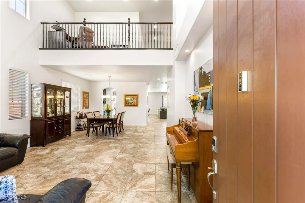749 MIDDLE BEACH, Las Vegas, NV 89138