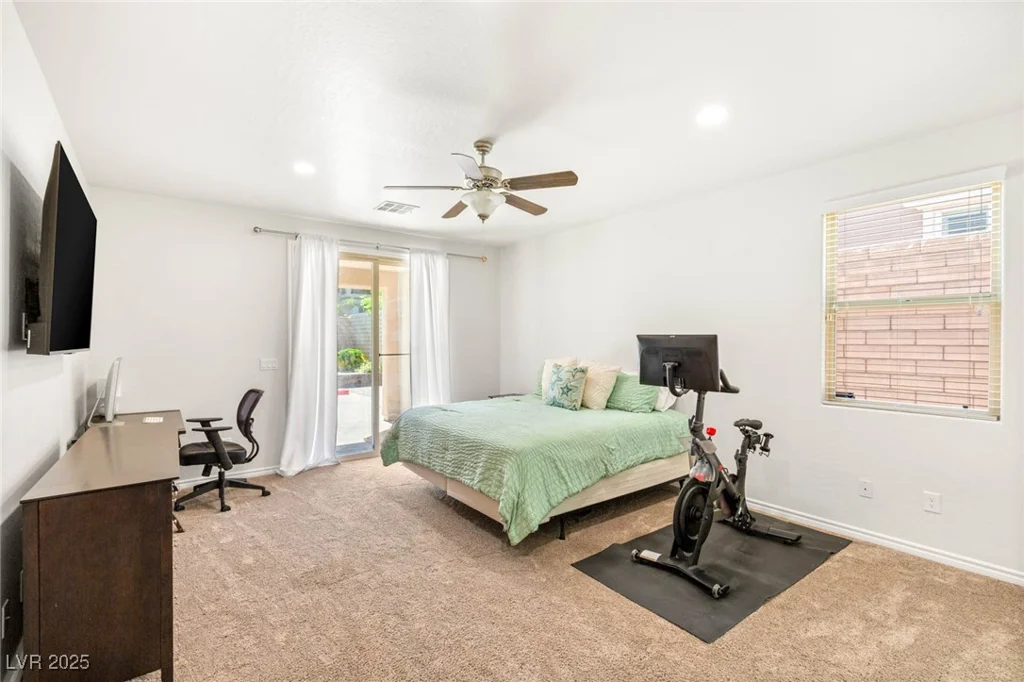 749 MIDDLE BEACH, Las Vegas, NV 89138