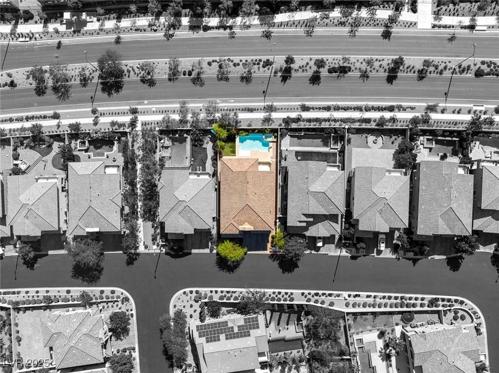 749 MIDDLE BEACH, Las Vegas, NV 89138