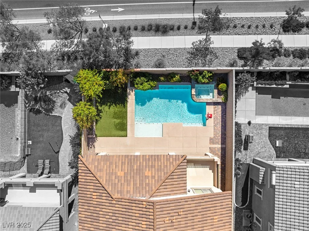 749 MIDDLE BEACH, Las Vegas, NV 89138