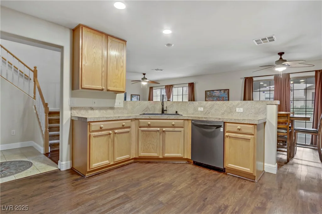 5465 Cardinal Ridge, Las Vegas, NV 89149