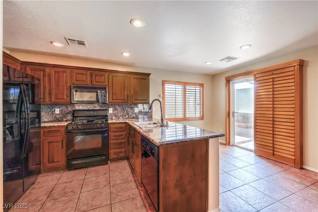 9073 Spoonbill Ridge, Las Vegas, NV 89143