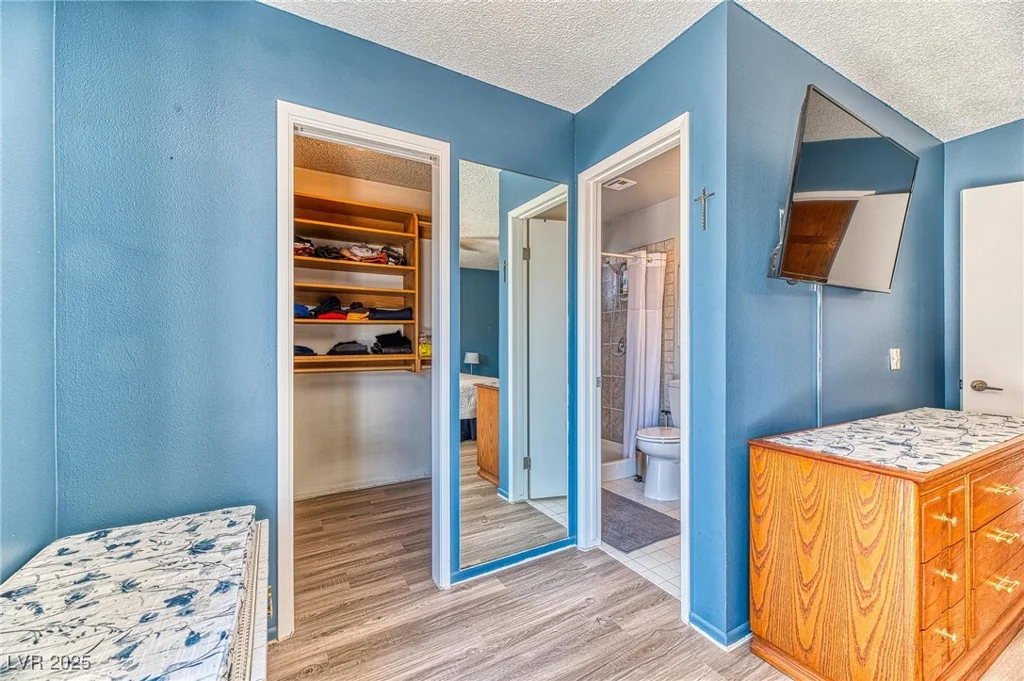 4381 Toledo, Las Vegas, NV 89121