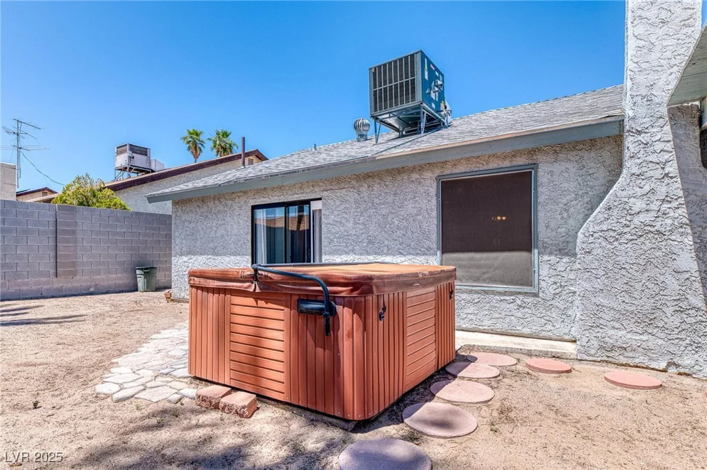 4381 Toledo, Las Vegas, NV 89121