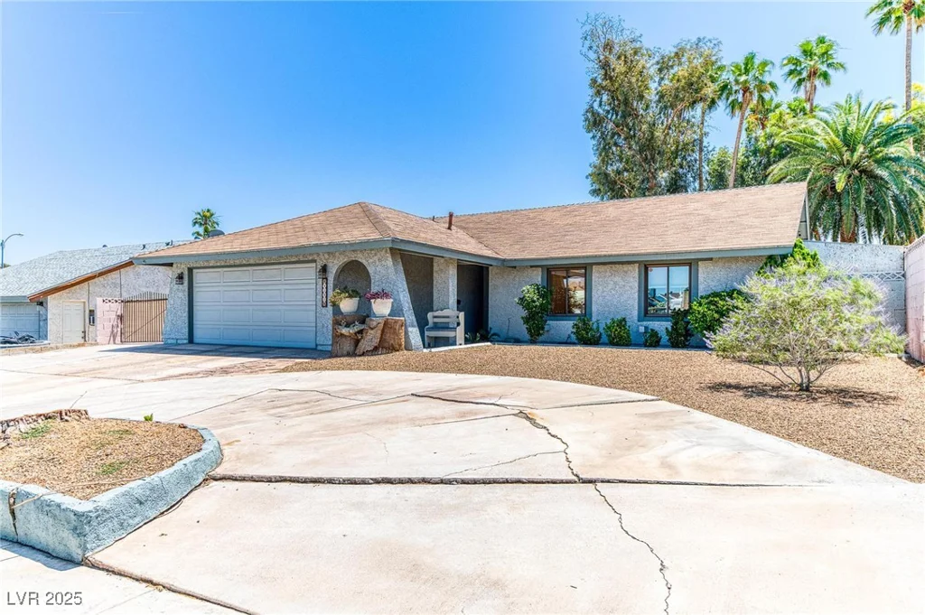 4381 Toledo, Las Vegas, NV 89121