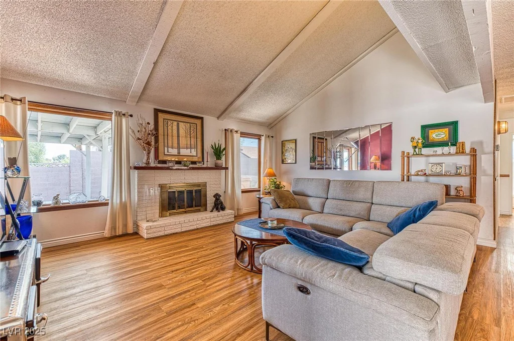 4381 Toledo, Las Vegas, NV 89121