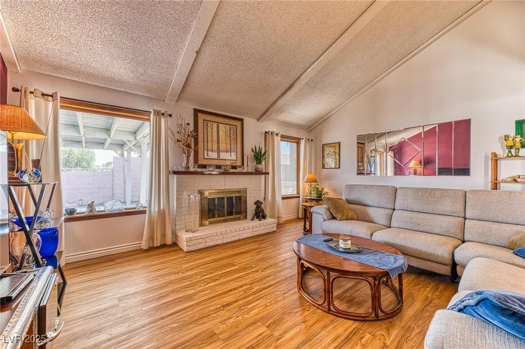 4381 Toledo, Las Vegas, NV 89121