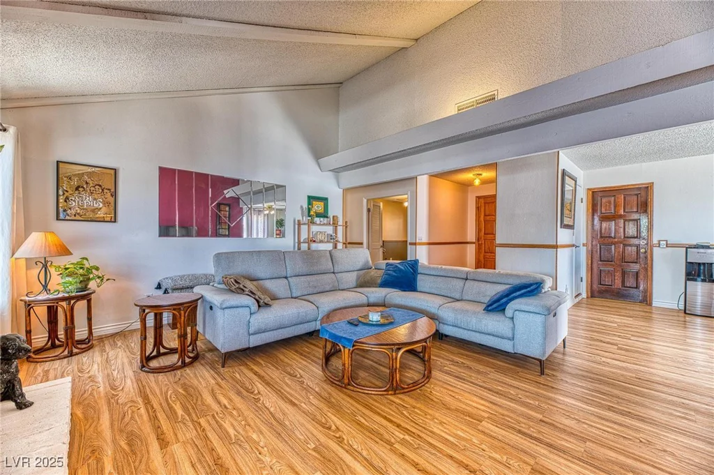 4381 Toledo, Las Vegas, NV 89121