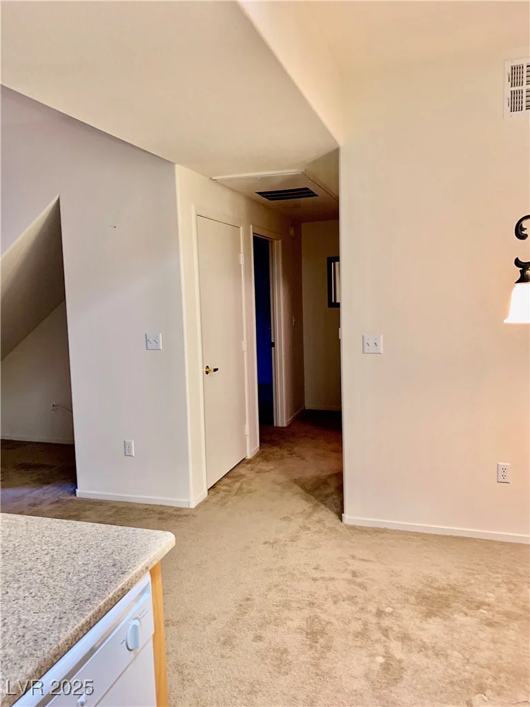 2121 Hussium Hills, Las Vegas, NV 89108