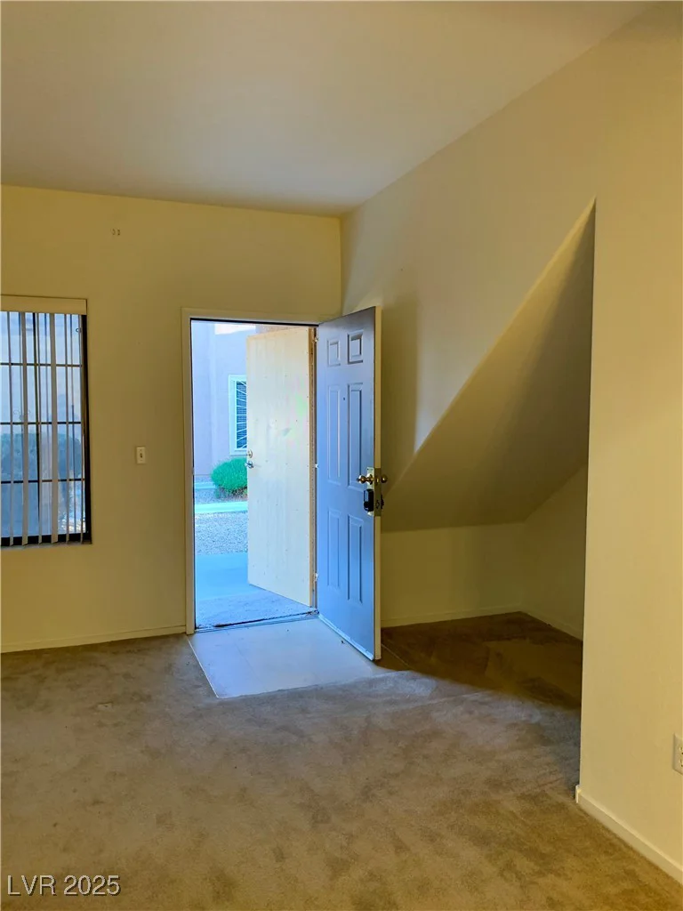 2121 Hussium Hills, Las Vegas, NV 89108
