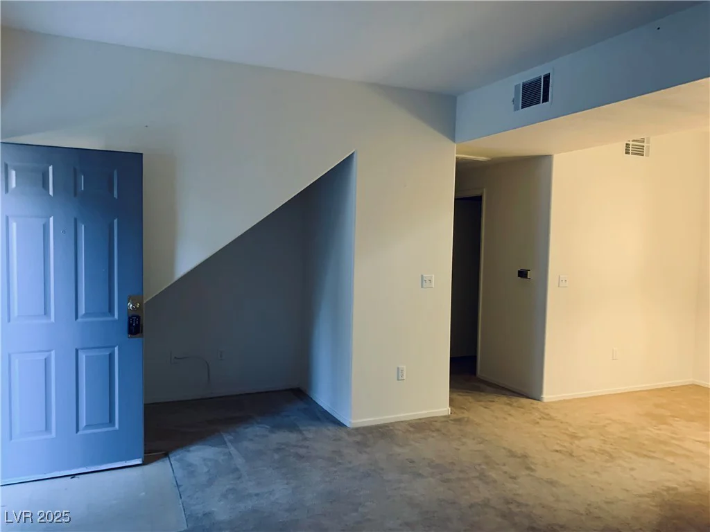 2121 Hussium Hills, Las Vegas, NV 89108