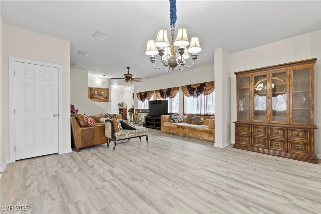 4858 Longshot, Las Vegas, NV 89122