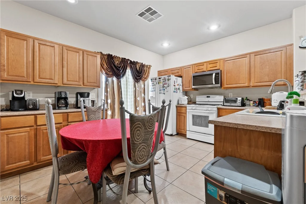 4858 Longshot, Las Vegas, NV 89122