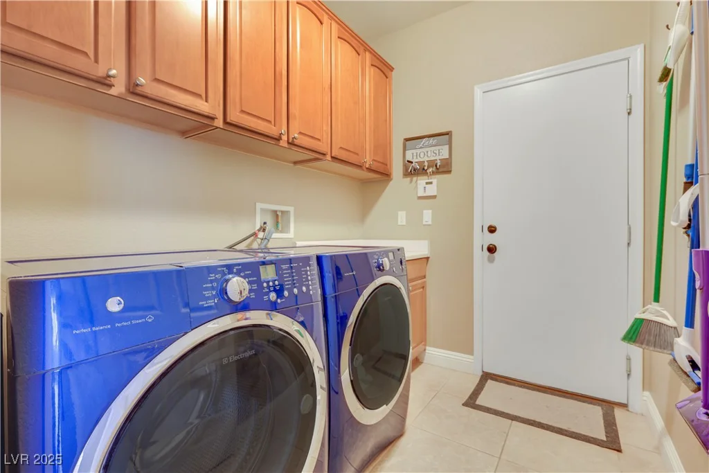 1405 Peyton Stewart, North Las Vegas, NV 89086