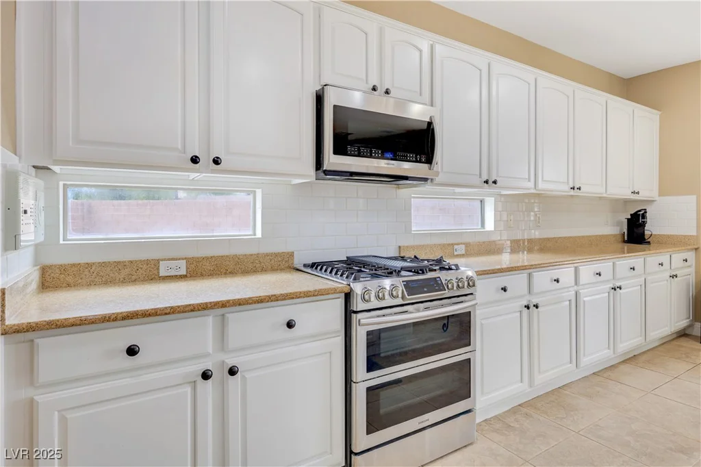 1405 Peyton Stewart, North Las Vegas, NV 89086