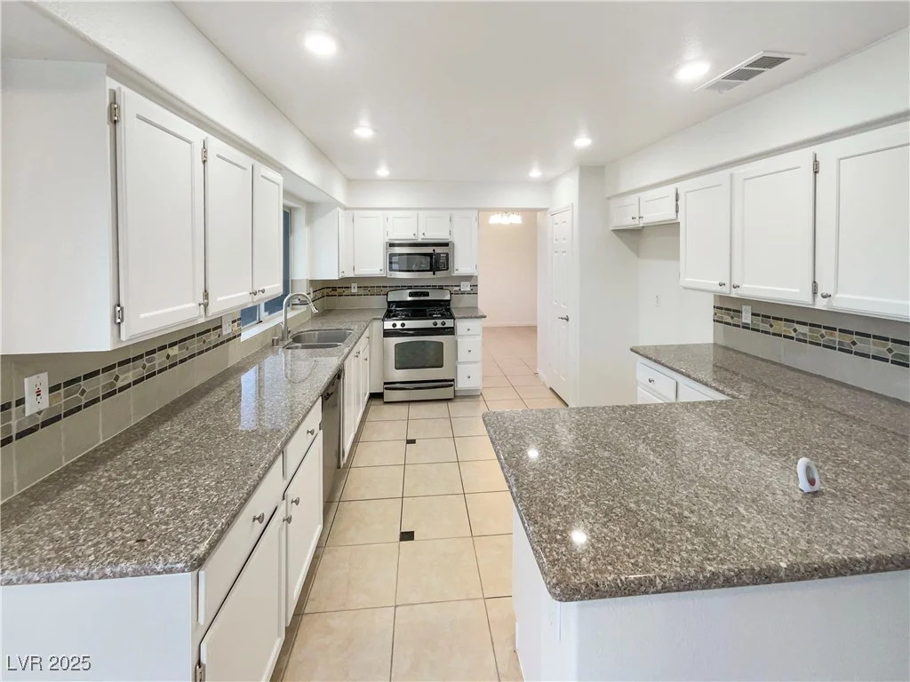 6120 Desert Haven, Las Vegas, NV 89130