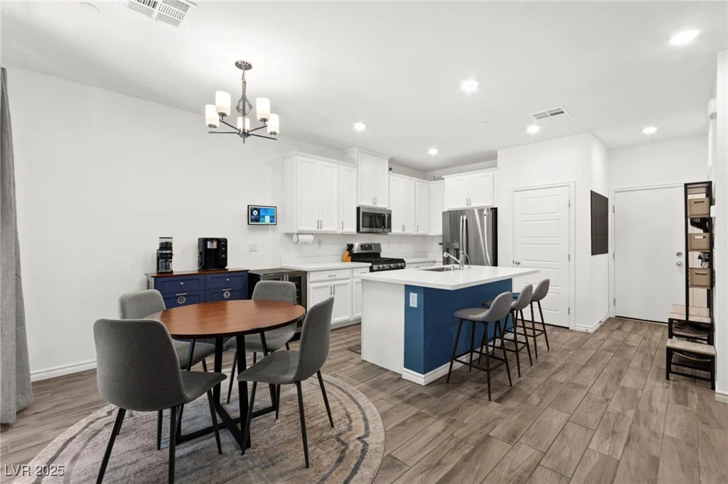 25 Barbara, Las Vegas, NV 89183
