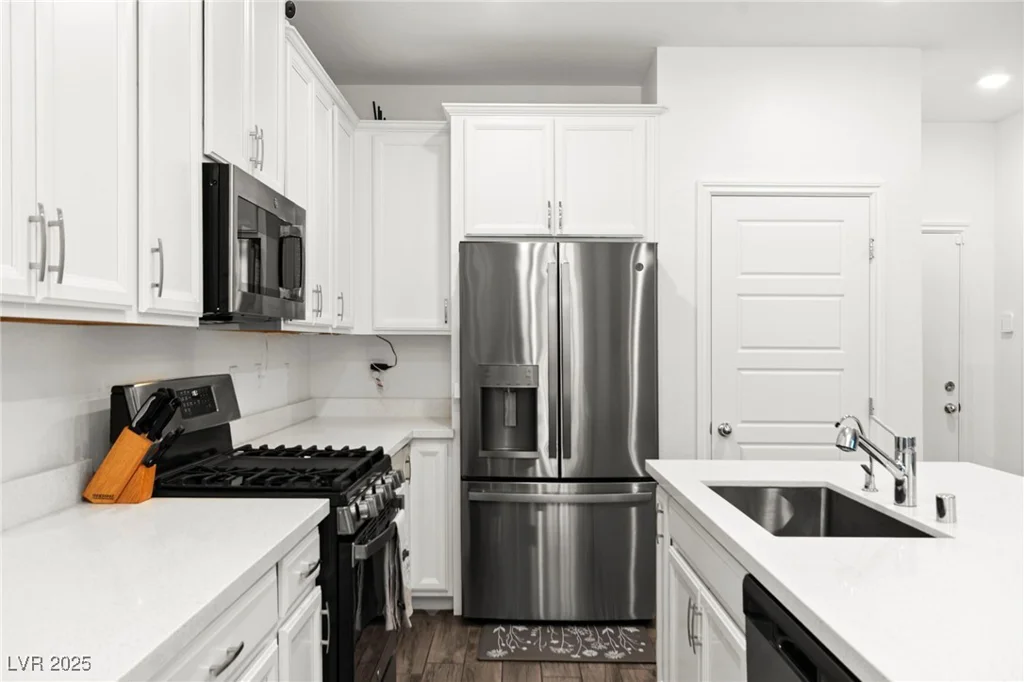 25 Barbara, Las Vegas, NV 89183