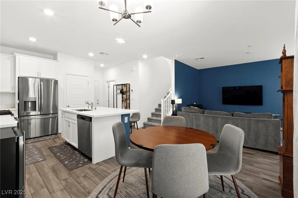 25 Barbara, Las Vegas, NV 89183
