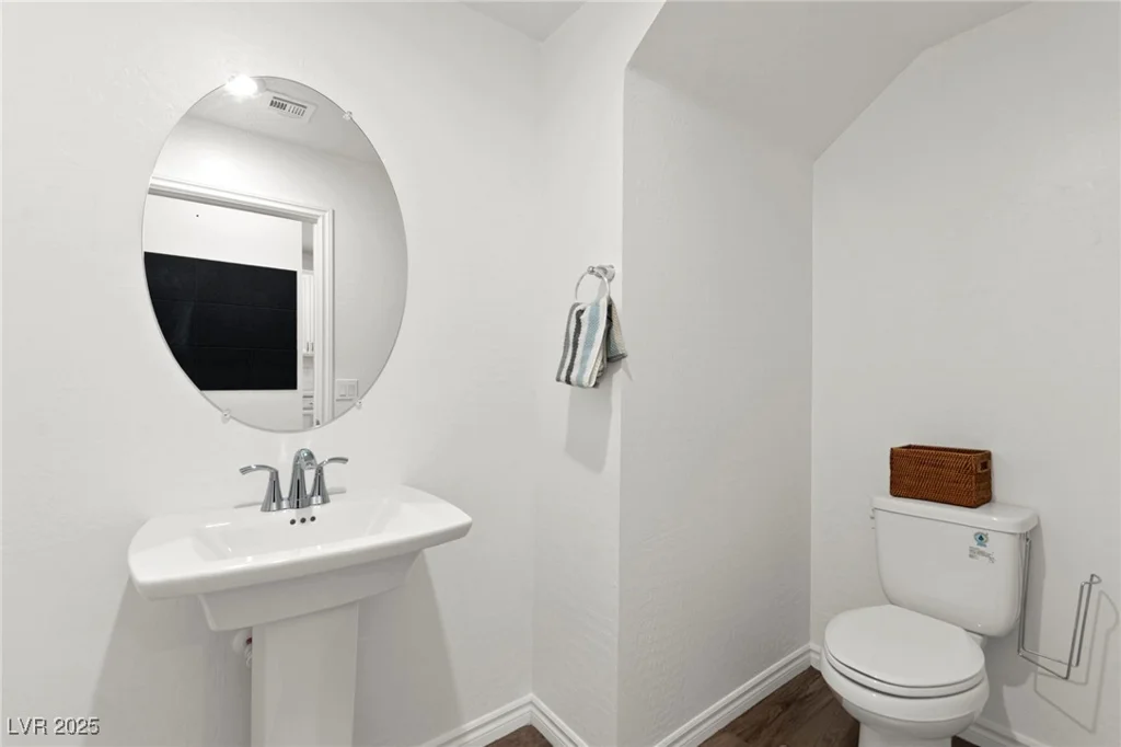 25 Barbara, Las Vegas, NV 89183